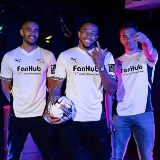 mendez-laing-camiseta-derby-county.webp ,