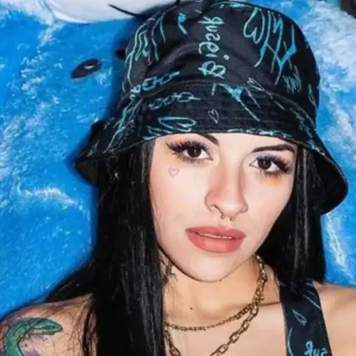 cazzu-emisoras-unidas-junio-2024.webp ,