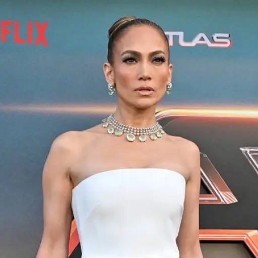 Jennifer-Lopez.webp ,