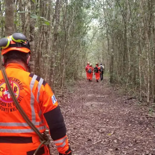 turista-estadounidense-en-Tikal-.jpg ,