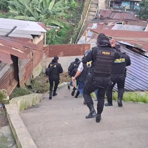 allanamientos-extorsiones-pnc-emisoras-unidas.webp ,