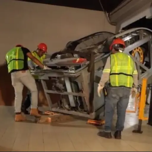 gradas-aeropuerto-la-aurora-emisoras-unidas.webp ,