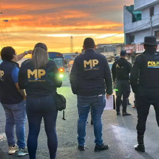 allanamientos-mixco-extorsion-emisoras-unidas.webp ,