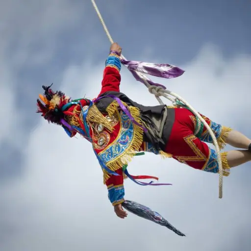 danza-palo-volador-cubulco-cultura-emisoras-unidas4.webp ,