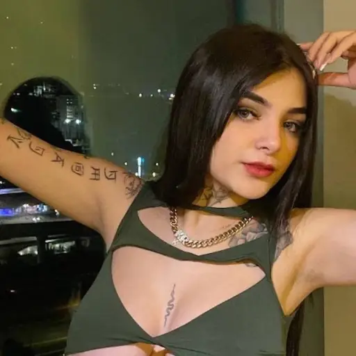 Karely-Ruiz-1.webp ,