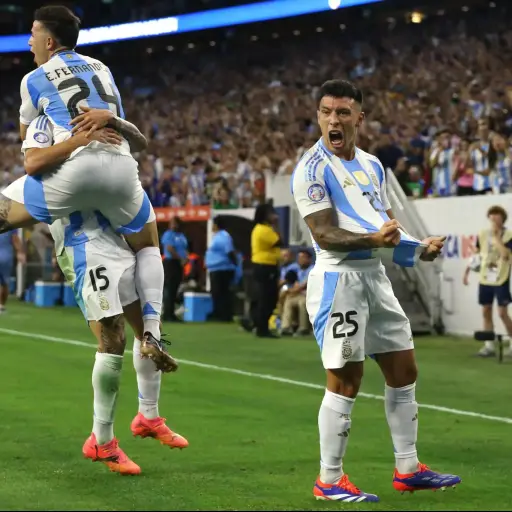 argentina-ante-ecuador-cuartos-de-final-de-copa-america-2024-julio-2024-scaled-2.webp ,