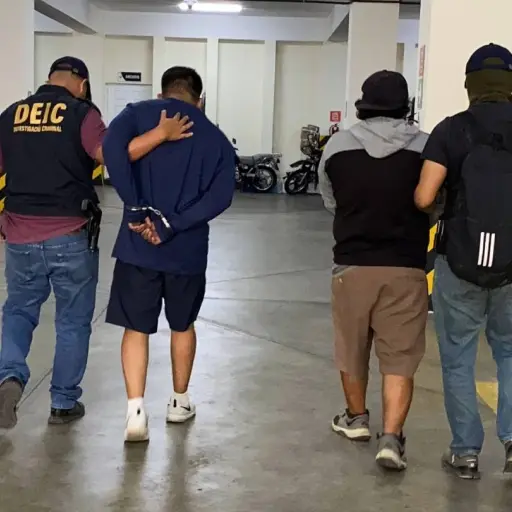 extorsionistas-capturados-bono-14-emisoras-unidas.webp ,