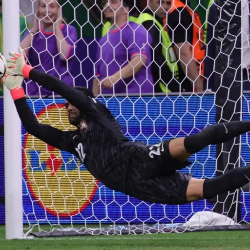 diogo-costa-portugal.webp ,