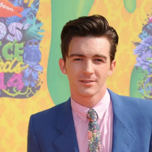 Drake-Bell.webp ,