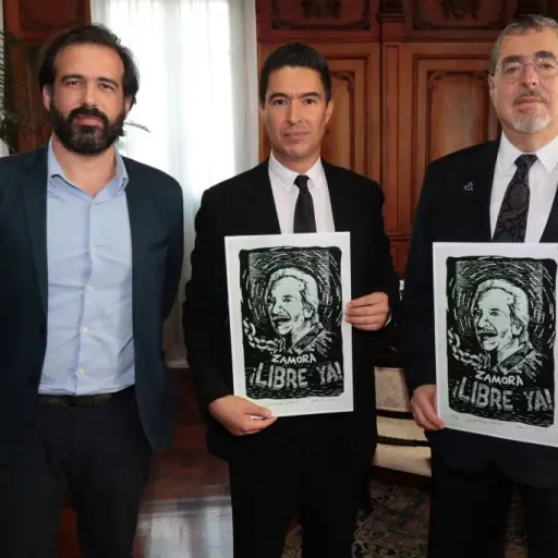 presidente-bernardo-arevalo-hijo-jose-ruben-zamora-emisoras-unidas.webp ,