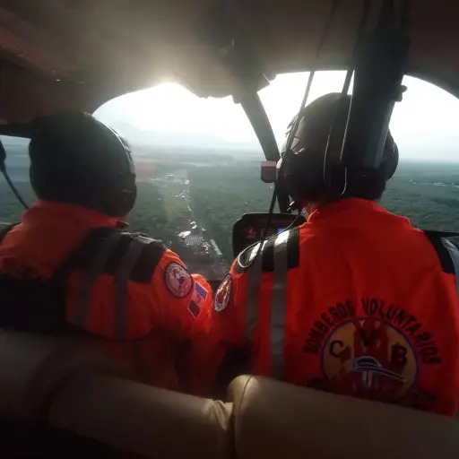 Brigada-de-rescate-bomberos-voluntarios.webp ,