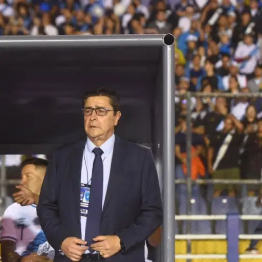 luis-fernando-tena-tecnico-guatemala.webp ,