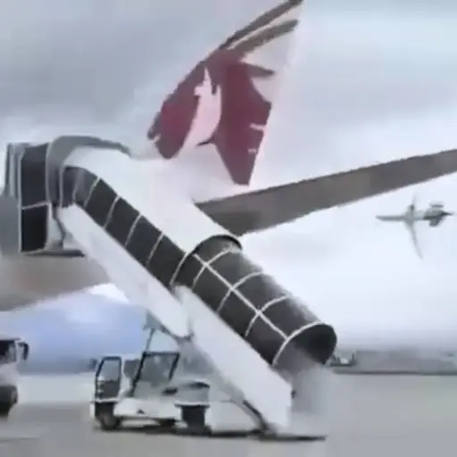 VIDEO-avion-se-estrella-nepal-1.webp ,