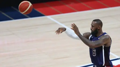 LeBron James con la selección olímpica de baloncesto de Estados Unidos - EFE