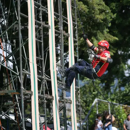 Bomberos-Municipales-festejan-su-69-aniversario-exhibiendo-destrezas-Alex-Meono-006-1.jpg ,