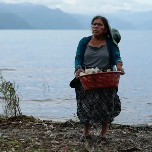 guardianas-lago-atitlan-contaminacion-emisoras-unidas1.webp ,