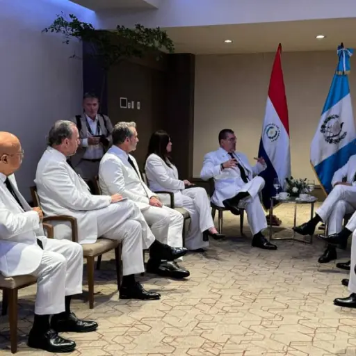 presidente-bernardo-arevalo-reunion-republica-dominicana-emisoras-unidas.webp ,