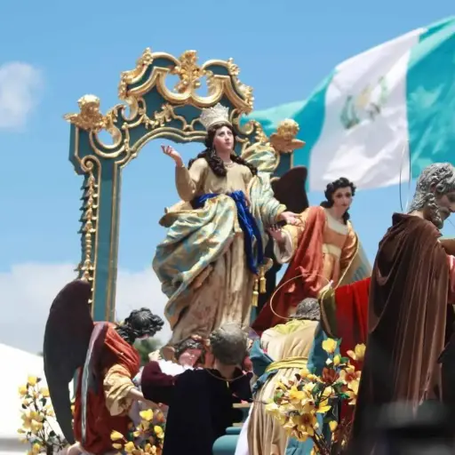 Procesion-virgen-de-la-asuncion.webp ,