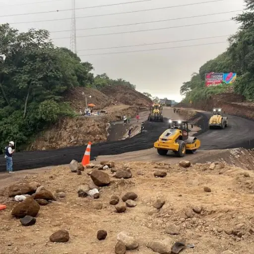 trabajos-autopista-palin-escuintla-emisoras-unidas.webp ,