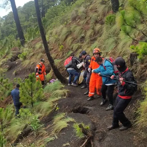 Rescatan-a-turista.webp ,