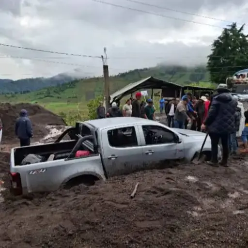lodo-en-la-soleda-Acatenango-1.webp ,