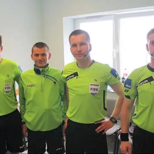 arbitros-uefa-detenidos-portada.webp ,