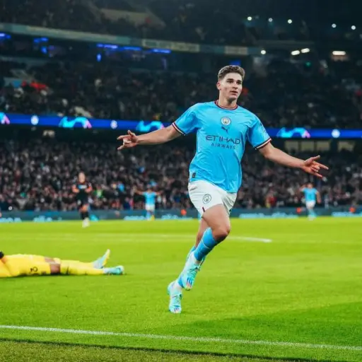 julian-alvarez-manchester-city.webp ,
