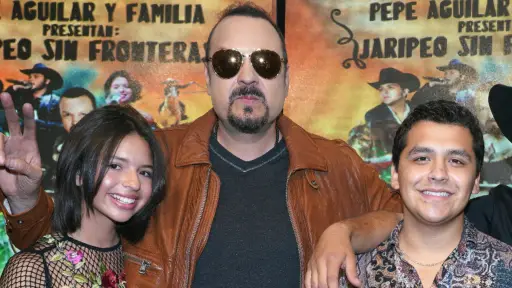 Christian Nodal y Pepe Aguilar ,