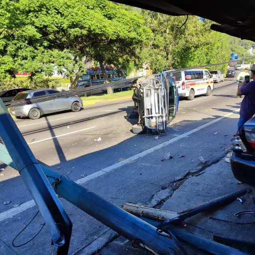 Accidente-en-carretera-Interamericana-bvoluntarios.jpeg ,