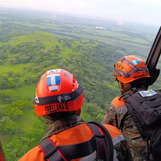 labores-busqueda-helicoptero-escuintla-emisoras-unidas2.webp ,