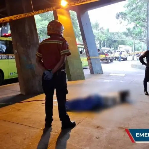 ataque-armado-asalto-calzada-roosevelt-emisoras-unidas.webp ,