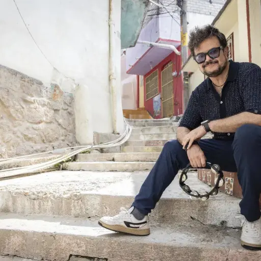 Aleks-Syntek-Premios-Estela.webp ,