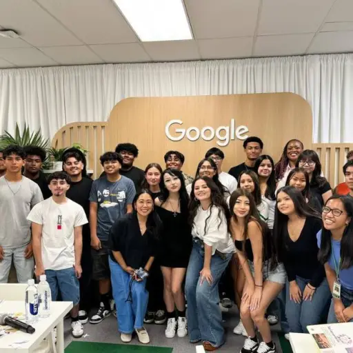 Selena-Gomez-y-Google.png ,