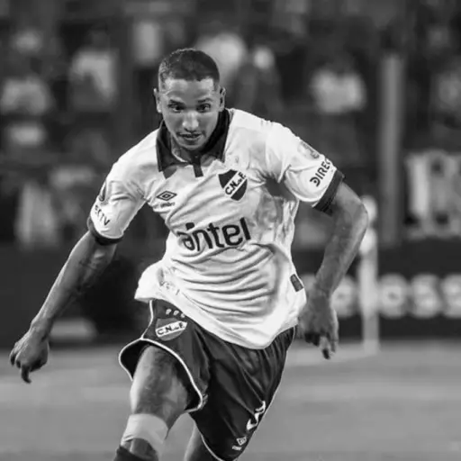 juan-izquierdo-uruguay.webp ,