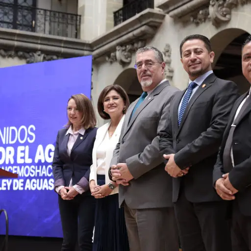 iniciativa-ley-agua-gobierno-arevalo-emisoras-unidas-scaled-1.jpg ,