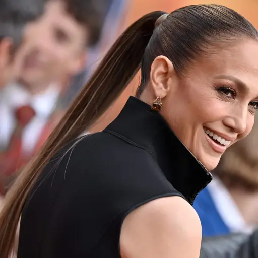 jennifer-lopez-emisoras-unidas-abril-2024-scaled-1.jpeg ,