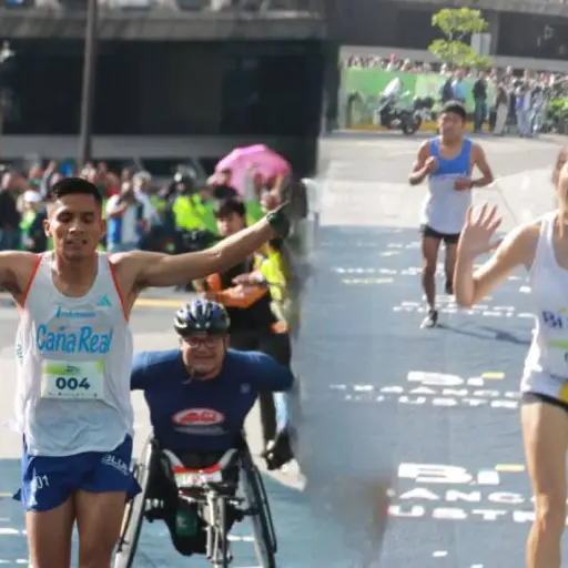 mario-pacay-viviana-aroche-21k-guatemala.webp ,