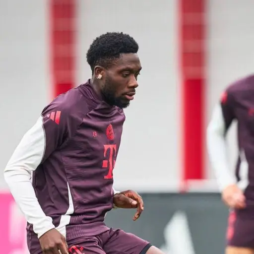 bayern-munich-recibe-al-bayer-leverkusen-bundesliga-septiembre-2024.webp ,