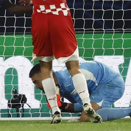 error-portero-paulo-gazzaniga-psg-girona-champions-league-septiembre-2024-1.webp ,