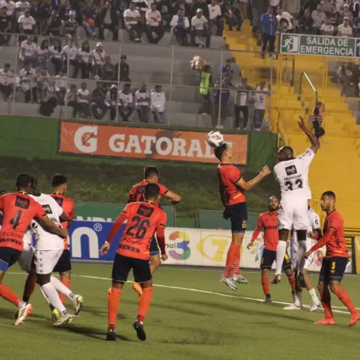 clasico-naciona-comunicaciones-municipal.webp ,