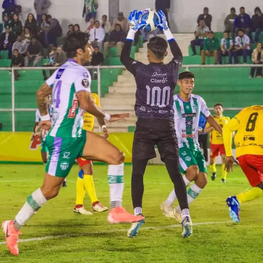 javier-lopez-tecnico-de-antigua-octubre-2024.webp ,