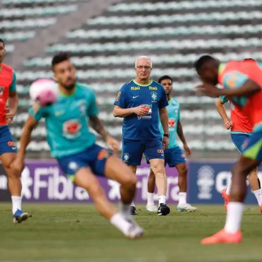 entrenamiento-brasil-de-cara-al-duelo-peru-octubre-2024.webp ,