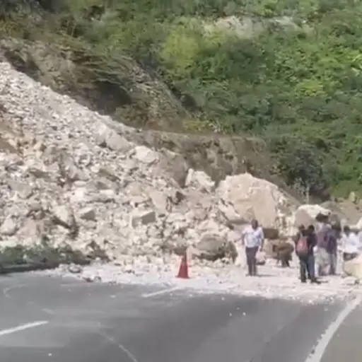 Derrumbe-en-el-kilometro-de-la-carretera-al-Atlantico-Foto-CIV.jpg ,