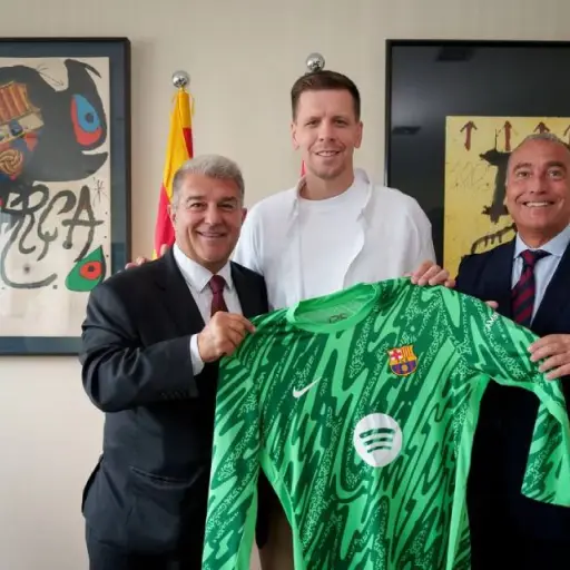 Szczesny-barcelona.webp ,