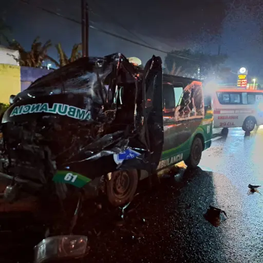 accidente-ambulancia-amatitlan-emisoras-unidas.jpg ,