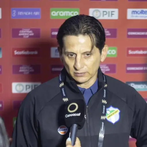 ronald-gonzalez-comunicaciones-2.webp ,