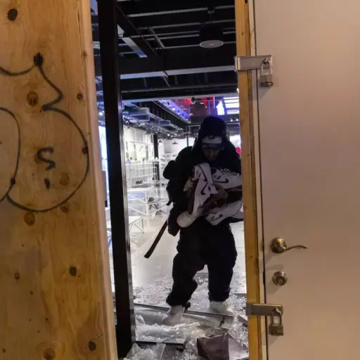 vandalismo-aficion-dodgers-serie-mundial.png ,