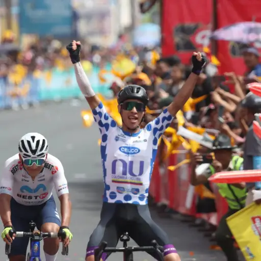 jhonatan-chaves-ganador-de-la-septeima-etapa-vuelta-a-guatemala-octubre-2024-scaled-4.webp ,