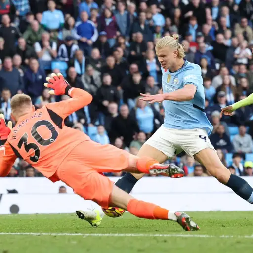 erling-haaland-triunfo-de-manchester-city-octubre-2024-scaled-1.webp ,