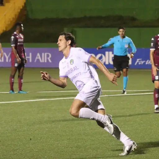 diego-casas-declaraciones-comunicaciones-saprissa-octubre-2024-scaled-1.webp ,